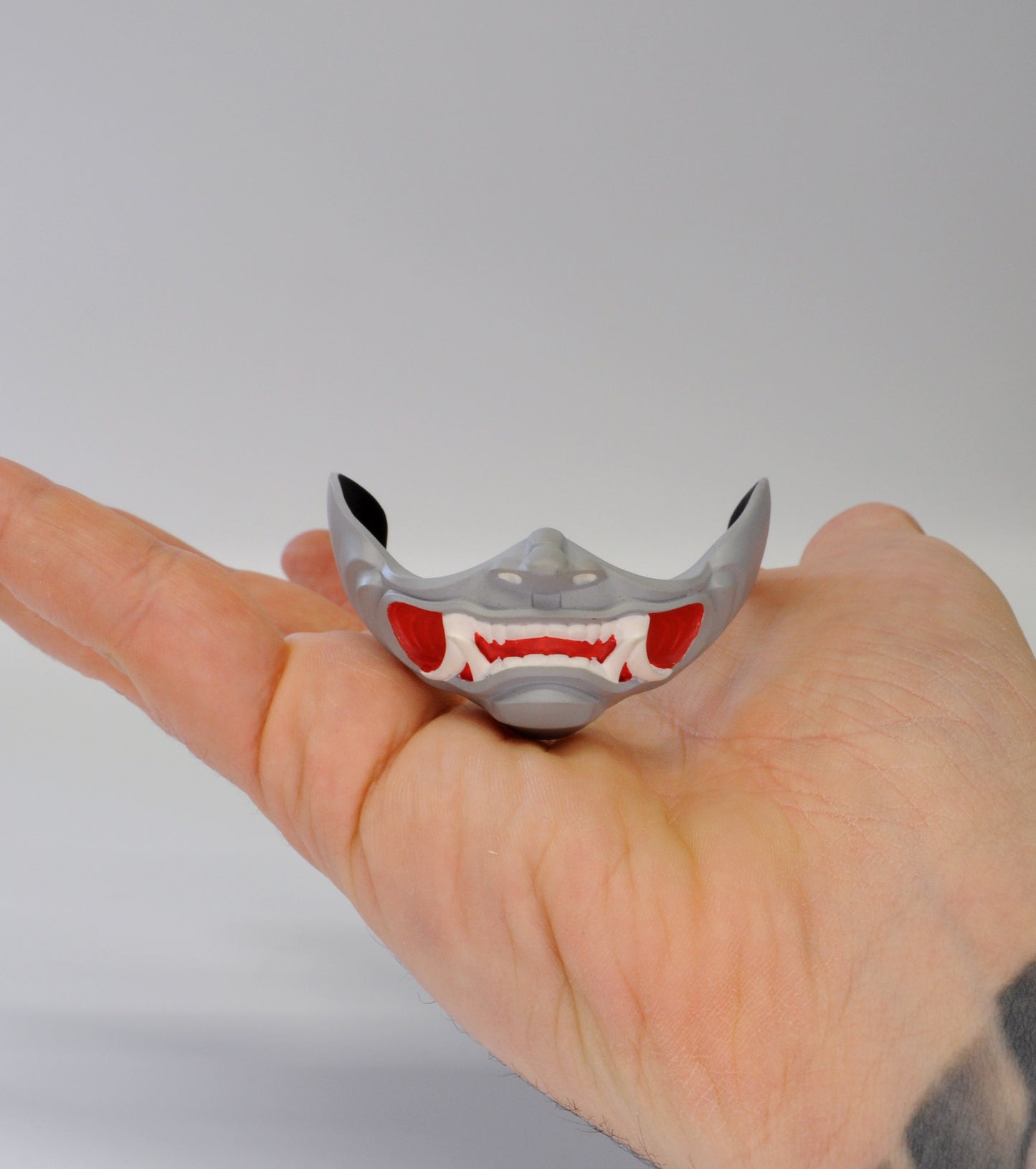 Kid Katana Mini Mask (Grey / Red)